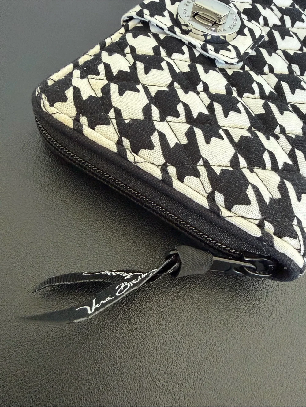 Vera Bradley Houndstooth Turnlock Zip Around Wallet NWT Black White
